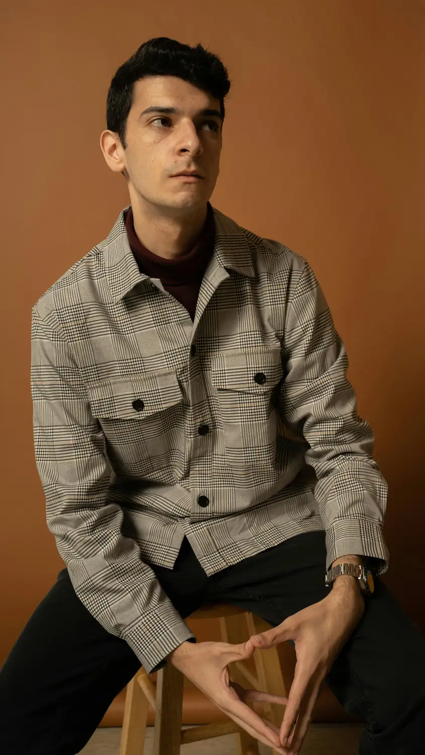 homme en veste prince de galles mode 